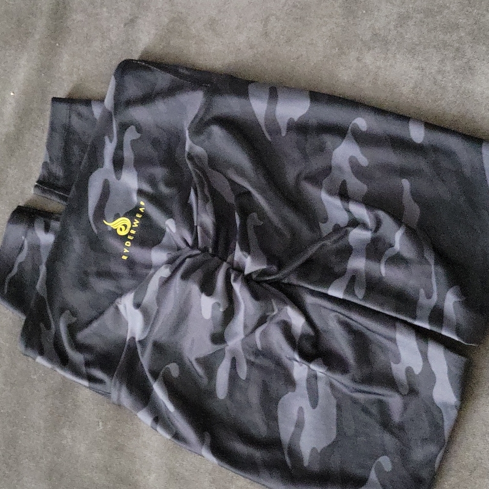 Ryderwear camo scrunch